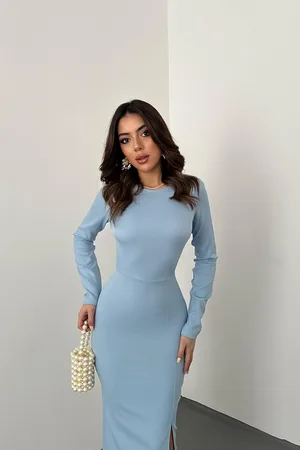 Mavi Sırt Dekolteli Elbise