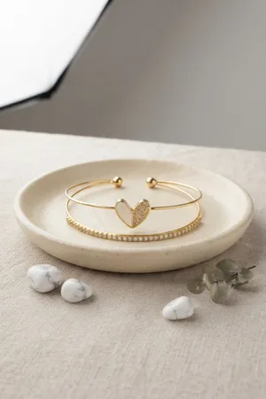 Gold Renk Kalp Model Zirkon Taşlı Kadın Bileklik