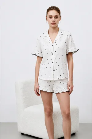 Kadın Premium Fırfırlı Beyaz Pijama Takımı