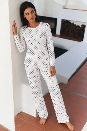 Kadın Desenli Uzun Kollu Rahat Beyaz Pijama Takımı