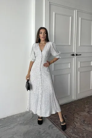 Beyaz Arka Ve Bel Ucu Gipeli Elbise - Beyaz