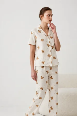 V Yaka Kapama Lastik Bel Kırık Beyaz Pijama Takımı