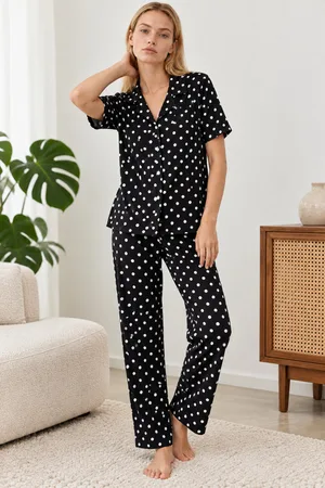 Kadın Desenli Siyah Kısa Kollu Pijama Takımı 4813