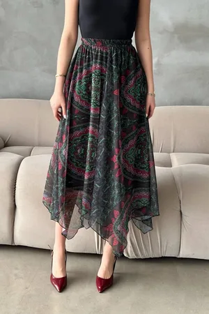 Siyah Desenli Şifon Dilimli Etek