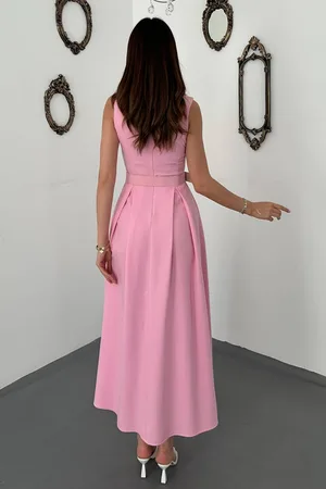 Pembe Halter Yaka Kloş Elbise