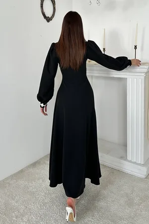 Siyah Çin Düğmeli Garnili Elbise