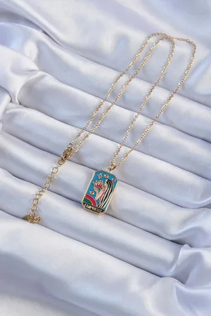 316L Çelik Zincir Altın Renk Taç ve Kız Figürlü Renkli Mineli Tarot Kolye