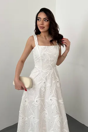 Beyaz Arkası Korse Detaylı Uzun Elbise - Beyaz