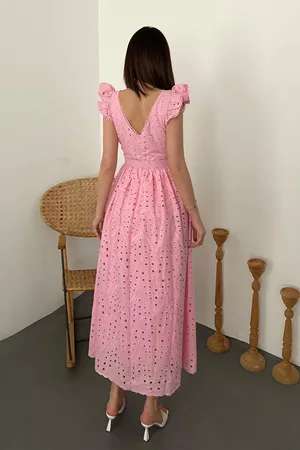 Pembe Dantelli Brode Elbise - Pembe
