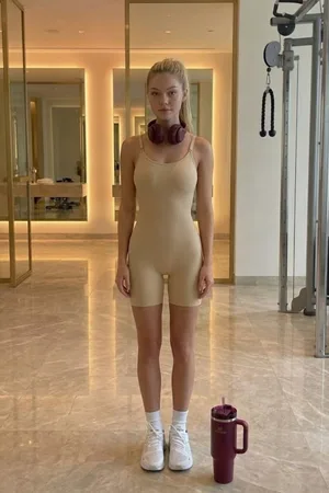 Kadın Havuz Yaka Esnek Ten Dikişsiz Body