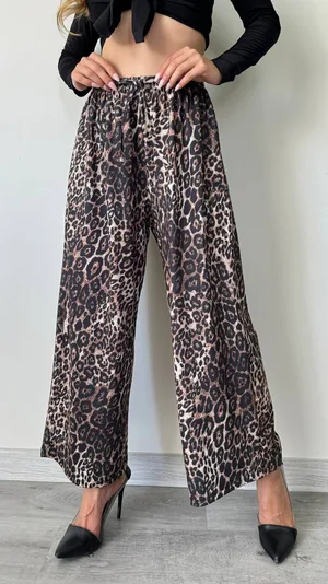 Leopar Desenli Bol Paça Pantolon – Rahat Kesim, Akışkan Duruş - Leopar