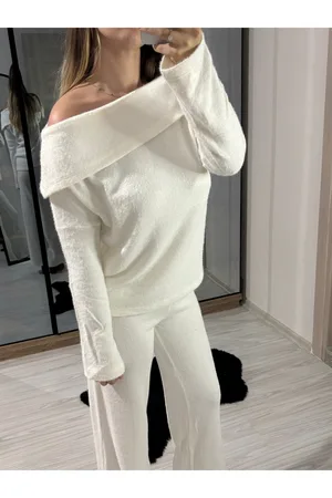 Yumoş madonna yaka pantolonlu takım - Beyaz