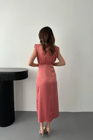 Pudra Eteği Yırtmaçlı Helen Elbise