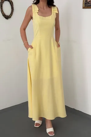 Sarı Omuzları Fiyonklu Elbise