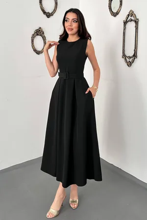 Siyah Halter Yaka Kloş Elbise
