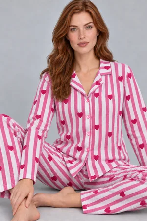 Kadın Uzun Kollu Gömlek Yaka Pembe Çizgili Kalpli Pijama Takımı 4770