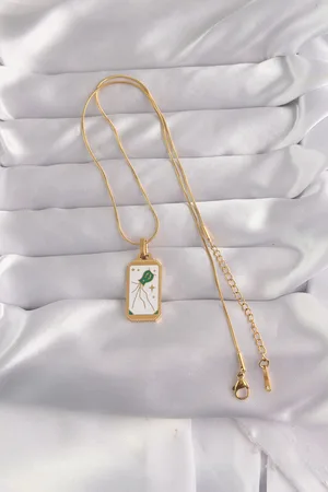 316L Çelik Gold Renk Beyaz Mineli Tarot Kolye