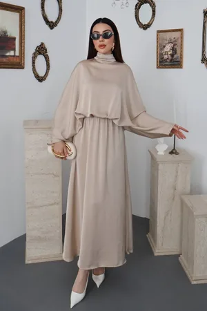 Bej Jakarlı Saten Elbise