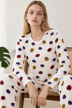 Kadın Desenli İkili Beyaz Rahat Pijama Takımı 4829