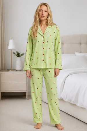 Kadın Ev Giyimi Rahat Yeşil Pijama Takımı 4660