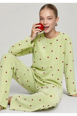Kadın Çizgili Kalp Desenli Uzun Yeşil Pijama Takımı