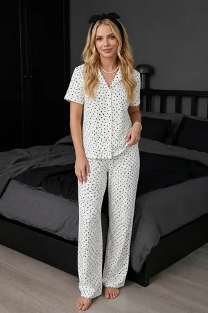 Kar Beyaz Kalp Detaylı Bürümçük kumaş Kısa Kollu Pijama Takımı 6066