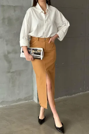Camel Gabardin Boyamalı Püsküllü Etek