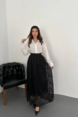 Siyah Dantelli Uzun Etek