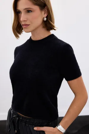 Siyah Sakallı Dokulu Kısa Kol Kadın Triko – Yumuşak Dokulu, Zamansız Şıklık - Siyah