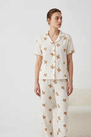 V Yaka Kapama Lastik Bel Kırık Beyaz Pijama Takımı