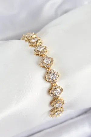 Pirinç Zirkon Taşlı Yonca Baget Model Gold Renk VIP Seri Kadın Bileklik