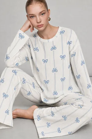 Kadın Desenli Nefes Alan Ekru Pijama Takımı 4690