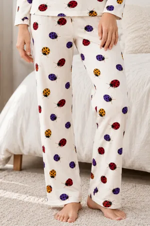 Kadın Desenli İkili Beyaz Rahat Pijama Takımı 4829