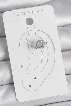 Pirinç Gümüş Renk Zirkon Taşlı Kadın Kıkırdak Model Küpe