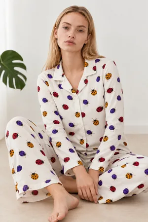 Kadın Uğur Böcekli Gömlek Yaka Beyaz Pijama Takımı 4827