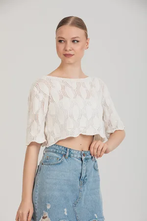 Zarif Ajurlu Dokulu Beyaz Crop Triko Bluz – Standart Beden - Beyaz