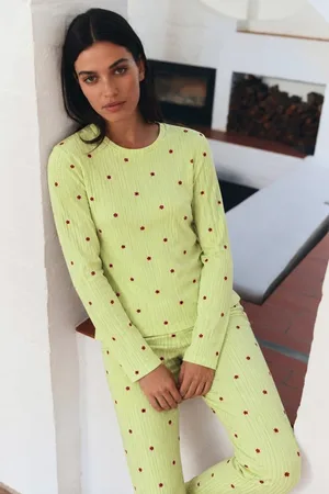 Kadın Desenli Uzun Kollu Rahat Yeşil Pijama Takımı
