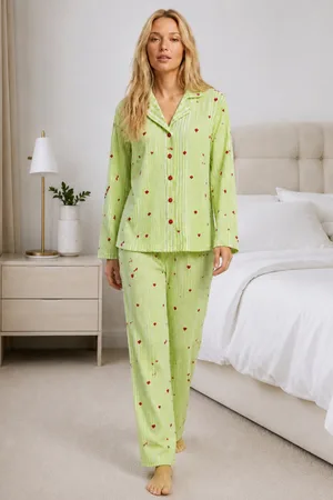 Kadın Ev Giyimi Rahat Yeşil Pijama Takımı 4660