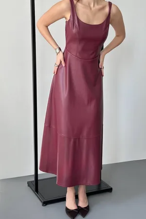 Bordo Askılı Deri Elbise