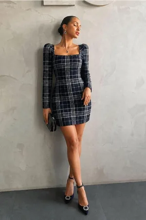Kare Uzun Yaka Mini Elbise Kollu