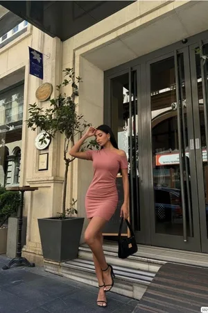Asimetrik Mini Kollu Abiye Kısa Yaka Elbise