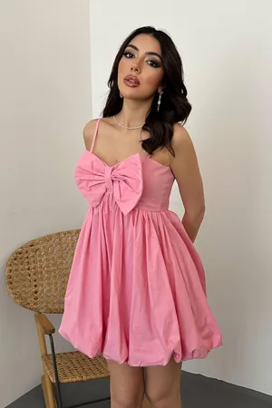 Pembe Önü Fiyonklu Askılı Elbise - Pembe