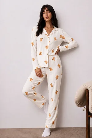 Kadın Uzun Kollu Düğmeli Alt Üst Uyku Beyaz Pijama Takımı