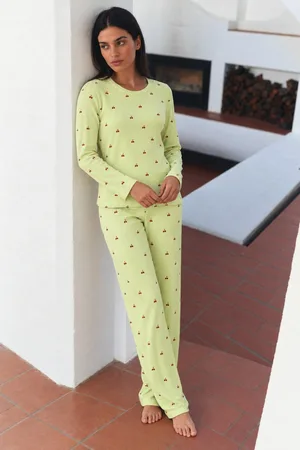 Kadın Desenli Uzun Kollu Rahat Yeşil Pijama Takımı