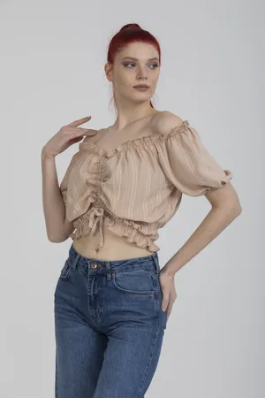Bej Renk Önü Büzgülü Detaylı Balon Kol Crop Bluz - Bej