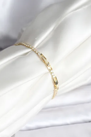 Yıldız Model Zirkon Taşlı Gold Renk Pirinç Su Yolu Kadın Bileklik