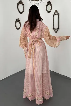 Pembe Çizgili Elbise
