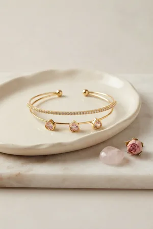 Pembe Kalp Model Zirkon Taşlı Gold Renk Kadın Bileklik