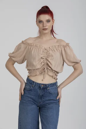 Bej Renk Önü Büzgülü Detaylı Balon Kol Crop Bluz - Bej