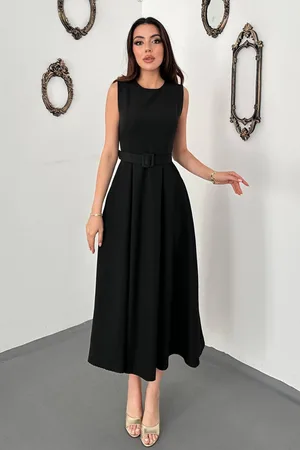 Siyah Halter Yaka Kloş Elbise